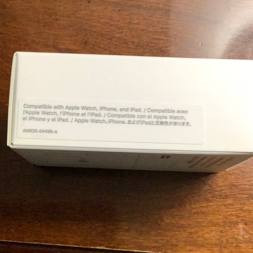 Apple USB-C Power Adapter Box - Picture 2 of 3